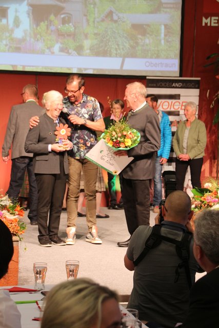 Luise und Hubert Ebner holten den Titel "Das schönste Wohnhaus" nach Obertraun. | Foto: mb
