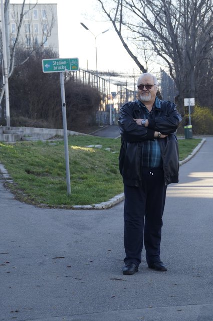 Anrainer Georg Pausch befürchtet durch einen Grillplatz am Donaukanal eine enorme Geruchs- und Lärmbelästigung.