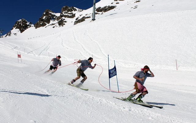 Beim "Soalrennen" musste ein Riesentorlauf in einer 3er-Seilschaft bewältigt werden.