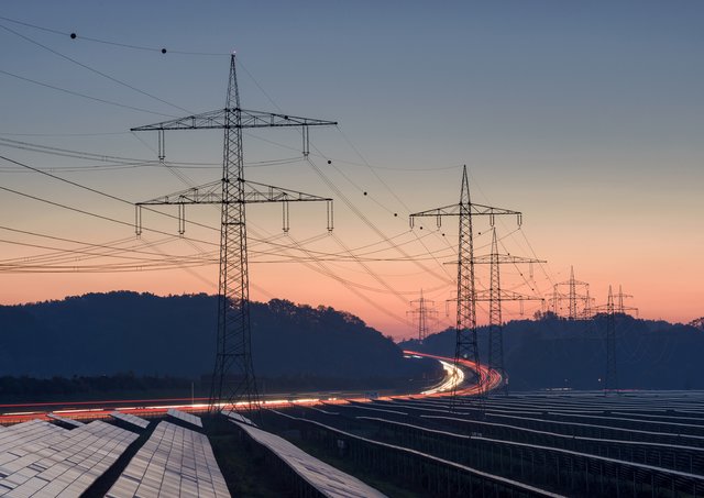 Energie wird wieder teurer. Dennoch haben Privathaushalte Möglichkeiten ihre Kosten im zu Zaum zu halten – etwa durch den Anbieterwechsel.