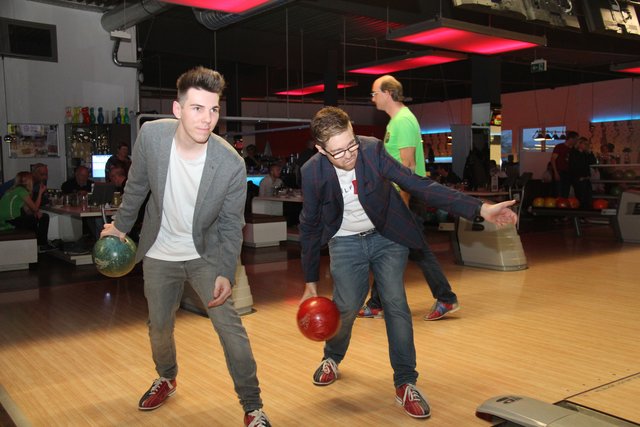 Sebastian Puchinger und Christian Trinkl arbeiten am perfekten Wurf.