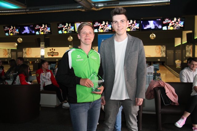 Melks Sportlerin des Jahres Verena Witek mit Sebastian Puchinger.