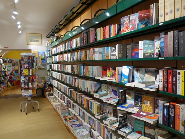 Romane und Jugendbücher ... | Foto: S.Plischek