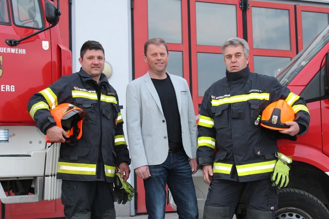 Kommandant der Feuerwehr Geiersberg Marco Weilhartner, Bürgermeister Friedrich Hosner, Kommandant der Feuerwehr Pramerdorf Thomas Oberndorfer