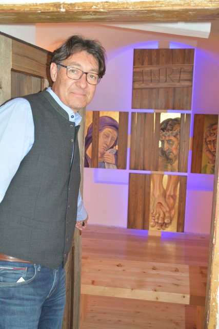 Martin Juen lädt am 15. Mai zum Besinnen und "Erden" in seine Hauskapelle im Neubau beim "Platzl" (neben Kluibenschedl-Haus) ein.