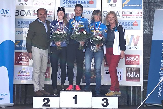 Siegerehrung der OÖ-Landesmeisterschaften Straße der Kategorie Frauen/Juniorinnen. Silbermedaille für Laura Schöttl. | Foto: Foto: Radclub-Walding