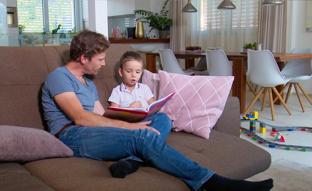 Eine neue App für Tablets soll Kinder und deren Eltern spielerisch bei der Überwindung von Sprachdefiziten unterstützen.