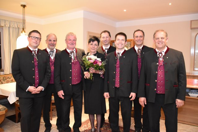 Der Vorstand des Carinthia Chores beim Familienabend | Foto: Niedermüller