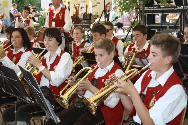 Beim Osterhochamt in Kalsdorf spielt die Musikkapelle auf. | Foto: Edith Ertl