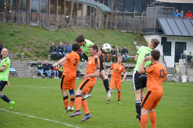 Keinen Sieger gab es beim Lungauer Derby Mariapfarr (in Grün) gegen Muhr.