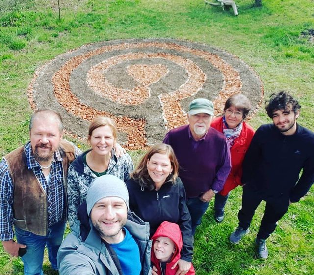 Ein Herz für Bienen im essbaren Waldgarten am Stadtrand von Wels | Foto: Christian Orlowski