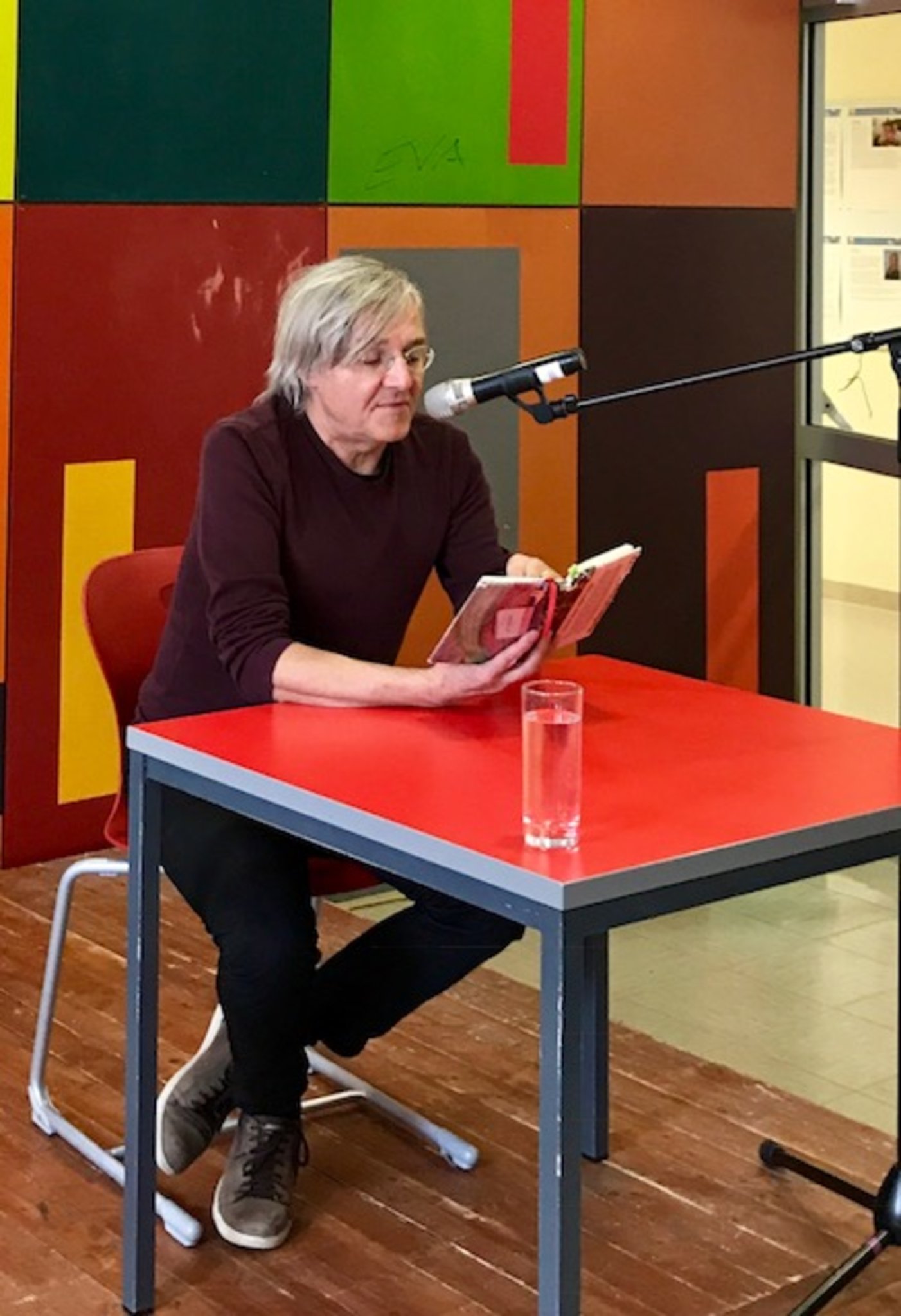 Sie sucht ihn perg