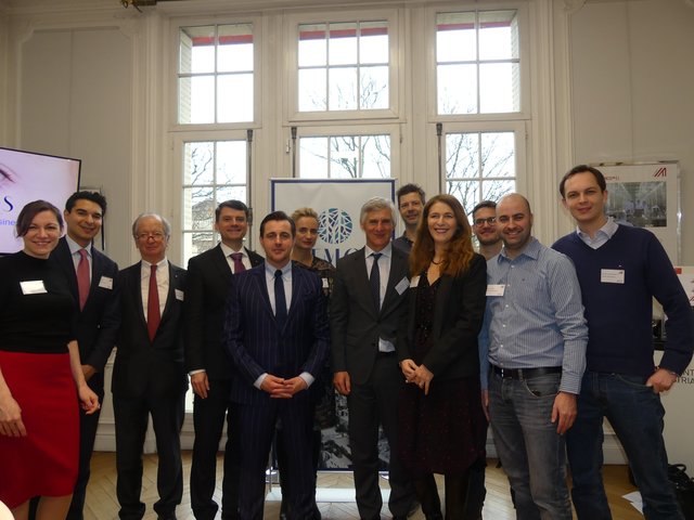 Die Atmos-Delegation auf Besuch in Paris.