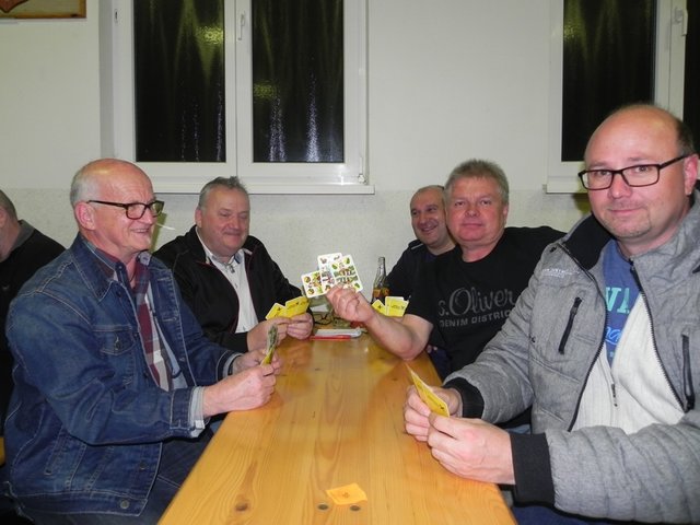 Fröhliche Schnapser-Runde in Bubendorf | Foto: Ingrid Ruf