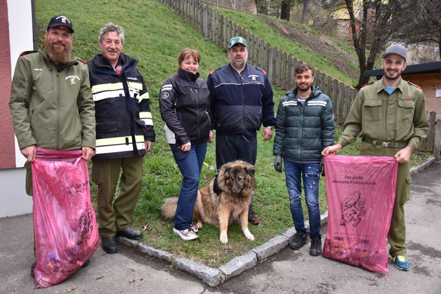 Die Freiwillige Feuerwehr Seiz beteiligte sich an der Frühjahrsputzaktion. | Foto: KK