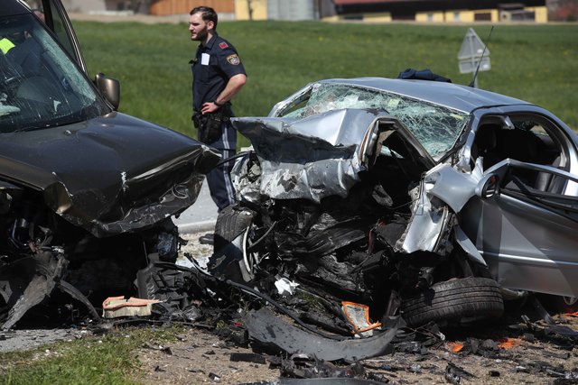 Der Unfall forderte zwei Tote und einen Schwerverletzten.