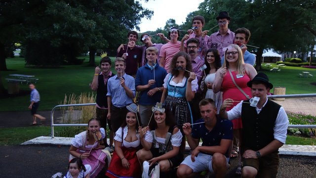 Eine Jugendgruppe&lt;/f&gt; aus Steyr mit einigen amerikanischen Kids in Kettering, bei der Farewell Party 2017. | Foto: Verein für Städtefreundschaft