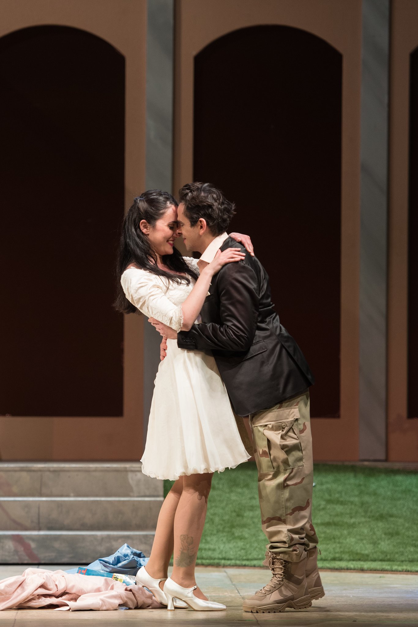 Mozarts Oper Jede mit jedem die Liebe als lockeres Spiel Salzburg
