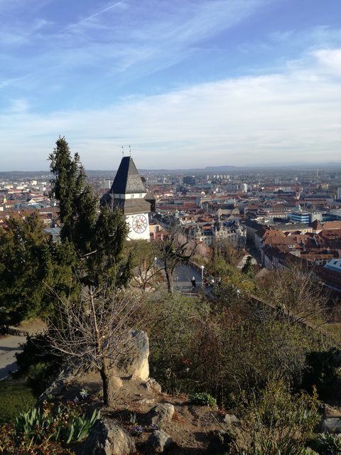 Kleiner Rundgang über den Schloßberg. | Foto: Katharina Peyerl-Liedel