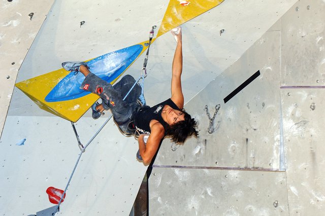 So kannte die Klettersportszene David Lama: Stets mit aller Energie auf der Route nach ganz oben.