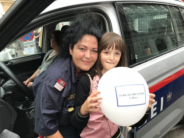 Präventionsbeamtin Andrea Prosenbauer von "Gemeinsam.Sicher in der Josefstadt".  | Foto: Prosenbauer