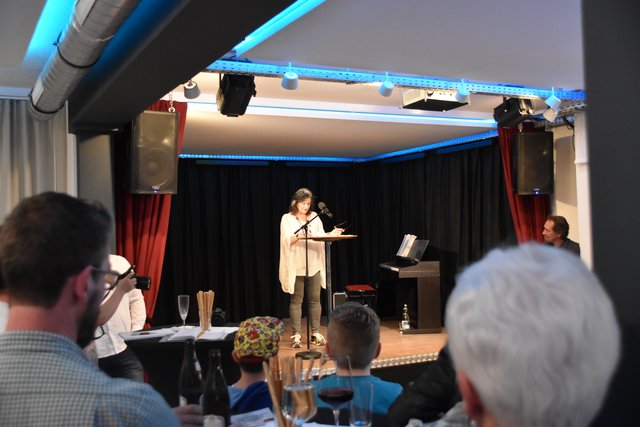 "Die Zone ist kontinuierlich gewachsen, sie lebt mit mit all jenen, die hier Veranstaltungen gefeiert haben", sagte Bgm Hedi Wechner in ihrer Ansprache.  | Foto: Fluckinger