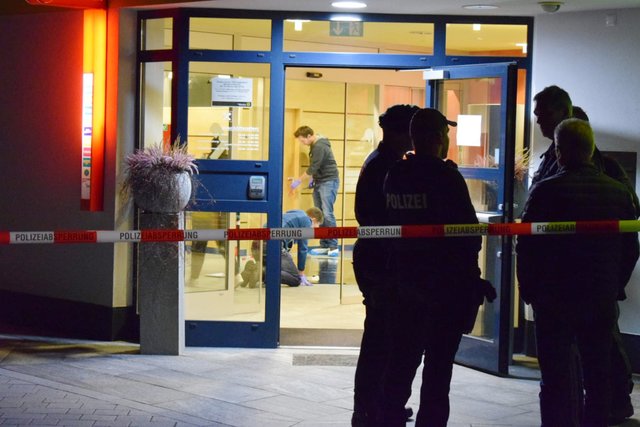 Bankuberfall Thema Auf Meinbezirk At