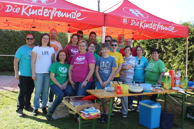 Die fleissigen HelferInnen der Kinderfreunde Marbach