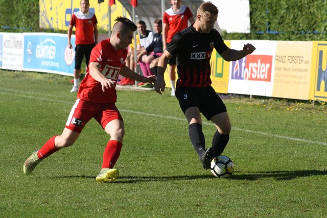 Florian-Youngster Michael Lengauer (l.) verschaffte seiner Mannschaft mit einem Doppelpack eine zwischenzeitliche 2:0-Führung.