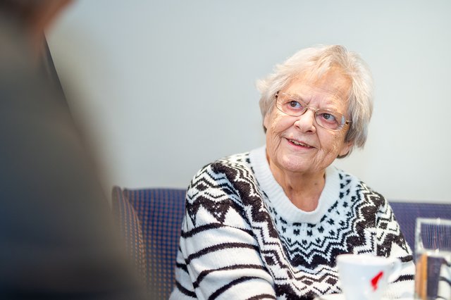 Stark: Ingrid Maier-Patzke hat sich zurückgekämpft und hilft jetzt Patienten der GGZ, indem sie ihnen ein Lächeln auf die Lippen zaubert. | Foto: Foto Jörgler