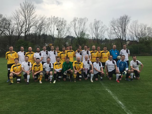 Das Ärzte-Fußballnationalteam spielte für den guten Zweck. | Foto: KK