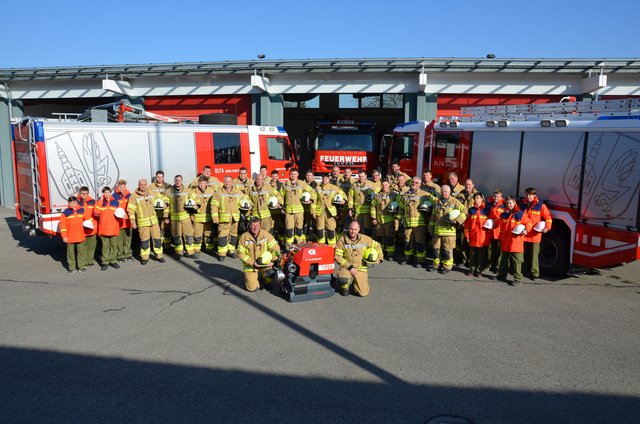 Die 136 Feuerwehrkameraden der FF Feldkirchen feiern das Jubiläum im Rahmen einer Spritzenweihe am 5. Mai ab 9 Uhr. | Foto: Feuerwehr Feldkirchen