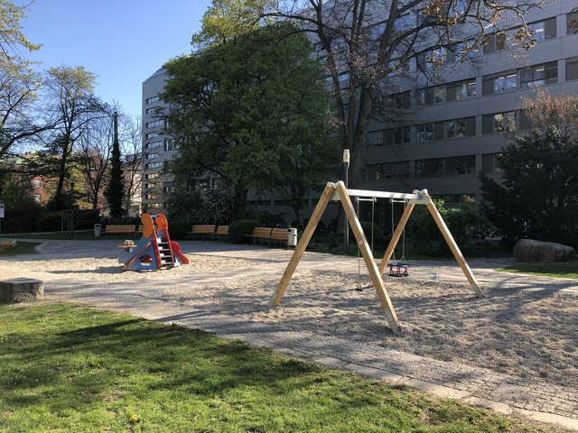 Stadtpark - Im weitläufigen Grün finden auch Eltern und Großeltern viel Entspannung.