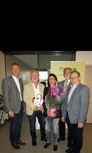 im Bild von li nach re: 
Dir. Schachinger, Heinz Knapp, Franziska Weinberger, HR Dr. Haselsteiner, Johannes Preissl (Geschäftsführer Verein Hospiz Melk)