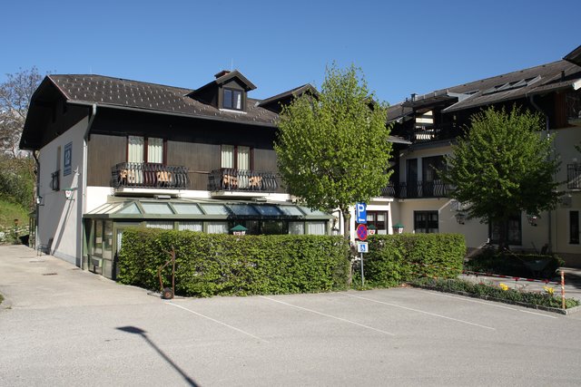 Blick auf das Seminar- und Erholungshotel Flackl.