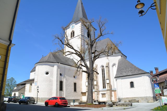 In der Weitraer Kirche sollen Urnen nicht gerade beliebt sein. 