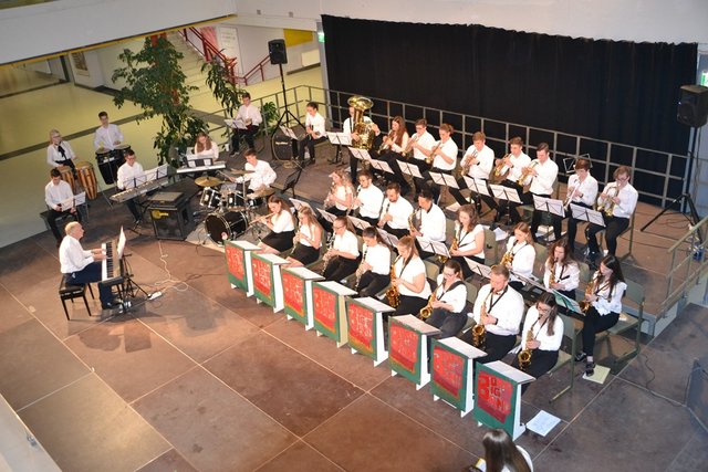 Die BORG Big Band begeisterte das Publikum, darunter auch Gäste aus Sarajevo.