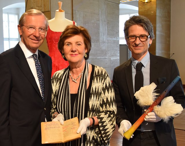 Geben Vorgeschmack: LH Wilfried Haslauer, Festspielpräsidentin Helga Rabl-Stadler und Martin Hochleitner (Salzburg Museum).