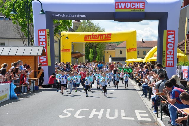 Startschuss für den 20. Erzherzog Johann Lauf in Straß.  | Foto: Martin Löscher