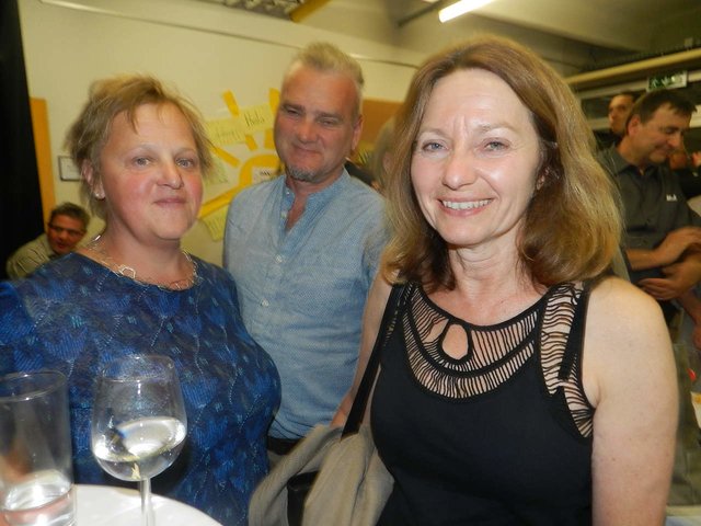 Elisabeth Mayer,  Reinhard Kraus, Veroika Maierzettel
Mayer liest ( Isabell Alende, 
Kraus  liest( Karl May)
Maierzettel8 Lustige Bücher)