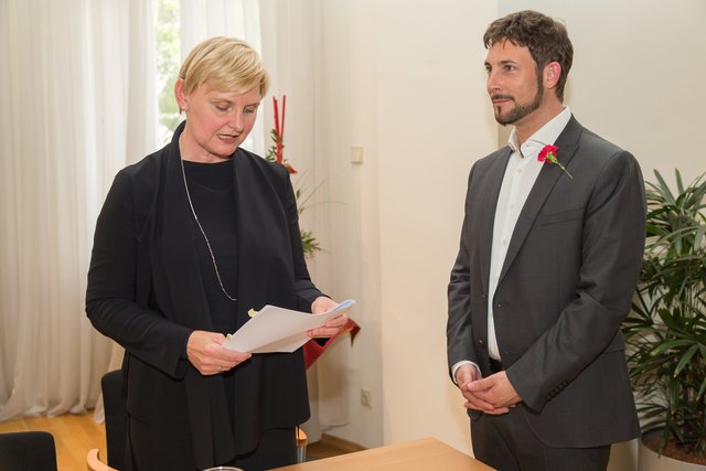 Markus Rumelhart im Jahre 2014 bei seiner Angelobung. | Foto: BV6