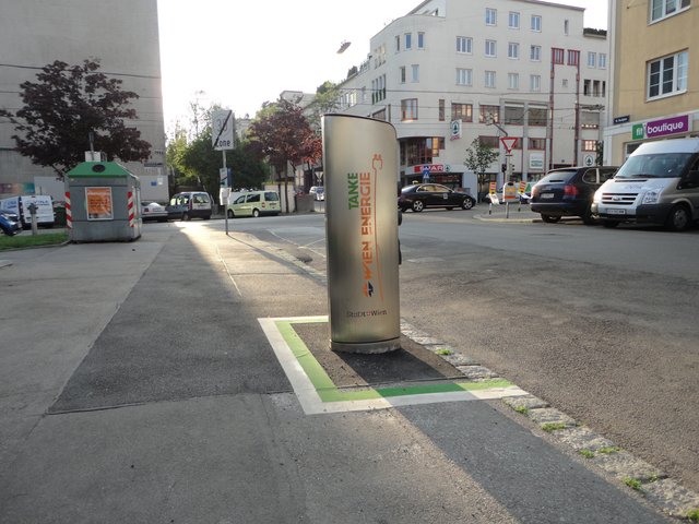 Eine der sieben E-Ladestationen steht am Musilplatz.