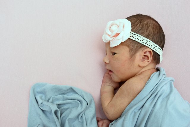 ULLA MALEE • Datum: 15.9.2018, Eltern: Chulikon Phaksuang &amp; Stefan Kernbichler, Größe: 49 cm, Gewicht: 2970 g | Foto: babysmile