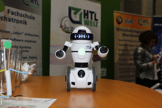 Roboter unterstützen immer mehr die Menschen.