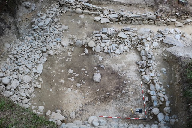 Am 18. Mai gibt es die Möglichkeit, die Ausgrabungsstätte bei Führungen kennenzulernen – und ein Besuch im Rätermuseum im Dorfzentrum ist immer ein Erlebnis!