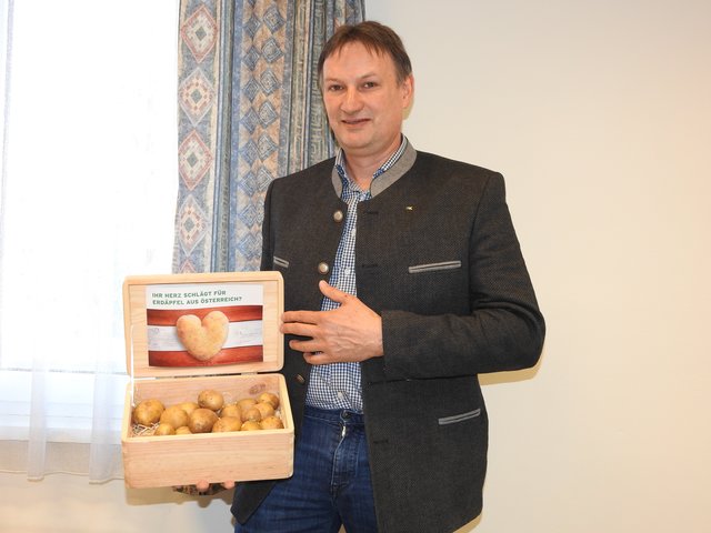 Gerhard Mörk appelliert zum Kauf heimischer Erdäpfel. | Foto: © bme