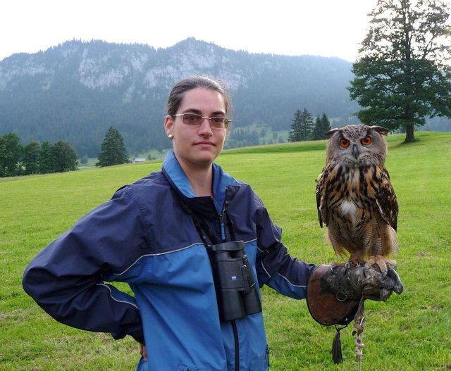 Die Biologin Roya Payandeh führt durch Flora und Fauna. | Foto: KK