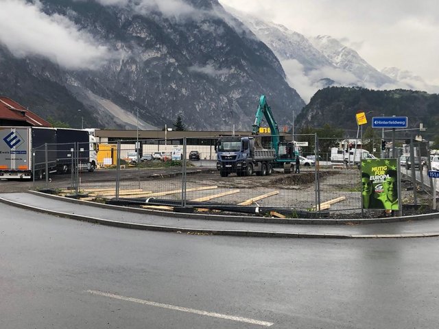 Eröffnung im Herbst 2019 geplant: Die Bauarbeiten für den neuen McDonald's in Zams haben begonnen.