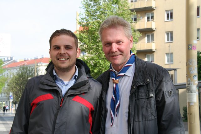 Gregor Holub (l) und Günter Mühlbauer von den Pfadfindern Gruppe 45-Meidling. | Foto: Pufler