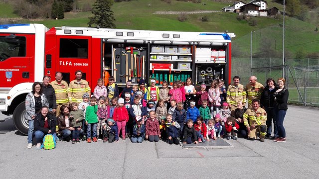 Der Kindergarten und die Kinderkrippe "Seaberlotti" waren zu Gast bei der Freiwilligen Feuerwehr See.